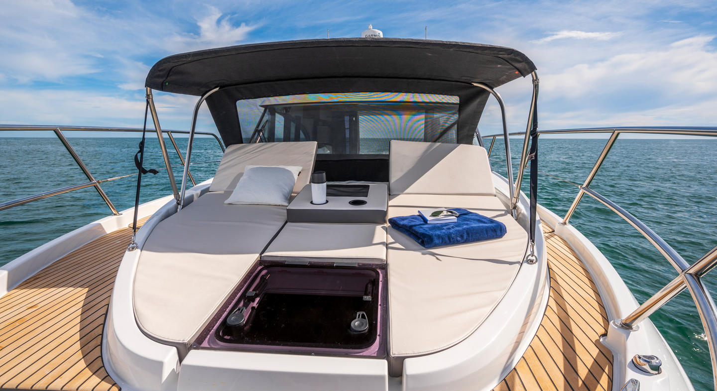 Antares_11_Fly_Exterior_24